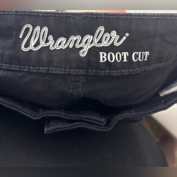 Wrangler 9  30x32 Women's Boot Cut Jeans - Black - Picture 6 of 8